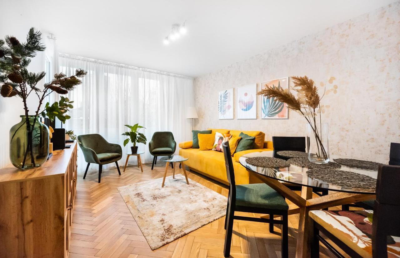 Metro Swietokrzyska Boho Aesthetic Apartment Varsó Kültér fotó