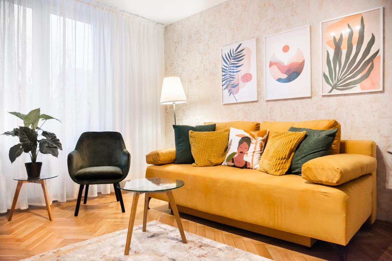 Metro Swietokrzyska Boho Aesthetic Apartment Varsó Kültér fotó