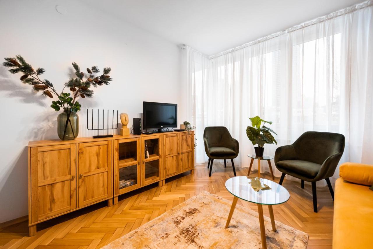 Metro Swietokrzyska Boho Aesthetic Apartment Varsó Kültér fotó