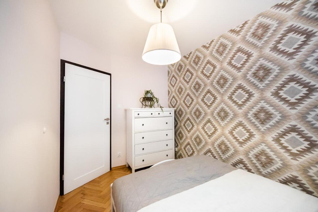 Metro Swietokrzyska Boho Aesthetic Apartment Varsó Kültér fotó