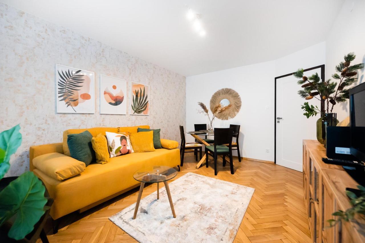 Metro Swietokrzyska Boho Aesthetic Apartment Varsó Kültér fotó