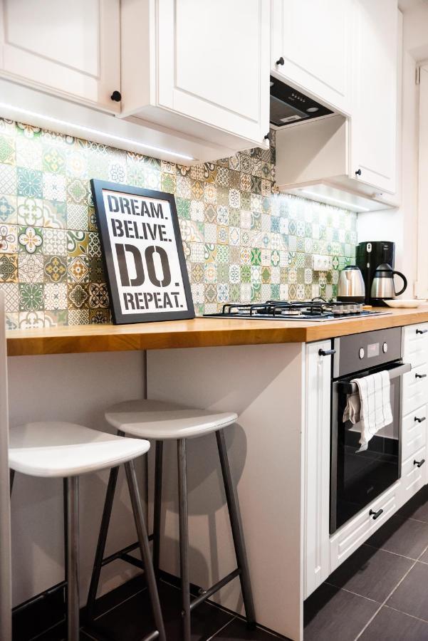 Metro Swietokrzyska Boho Aesthetic Apartment Varsó Kültér fotó